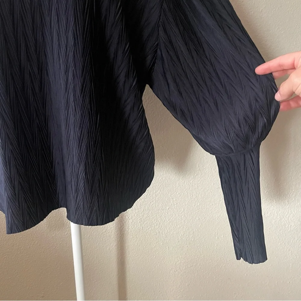 Zara Basic Textured Blouse Top Womens S Navy Blue Long Sleeve Abstract Warm Cozy - Picture 2 of 13